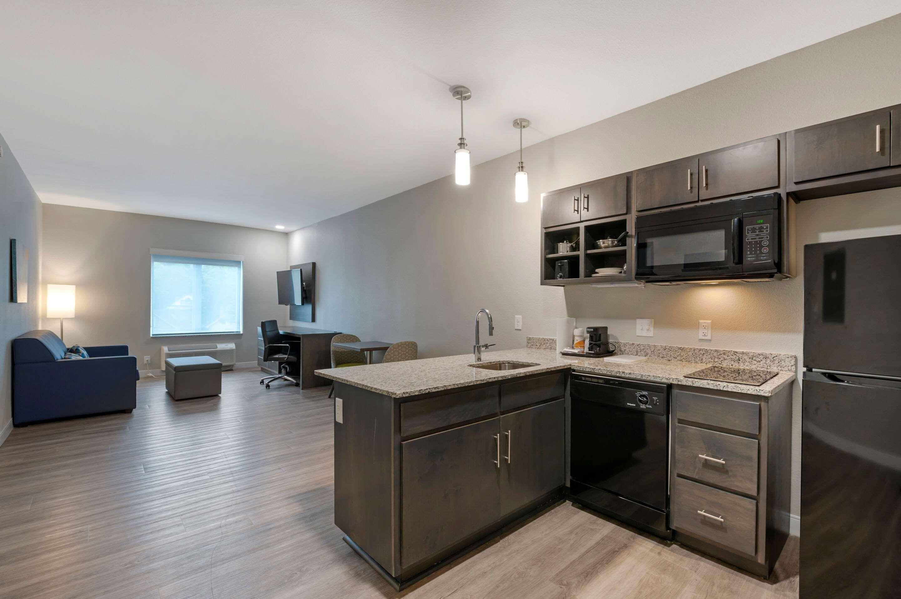 Mainstay Suites Cincinnati University - Uptown ภายนอก รูปภาพ