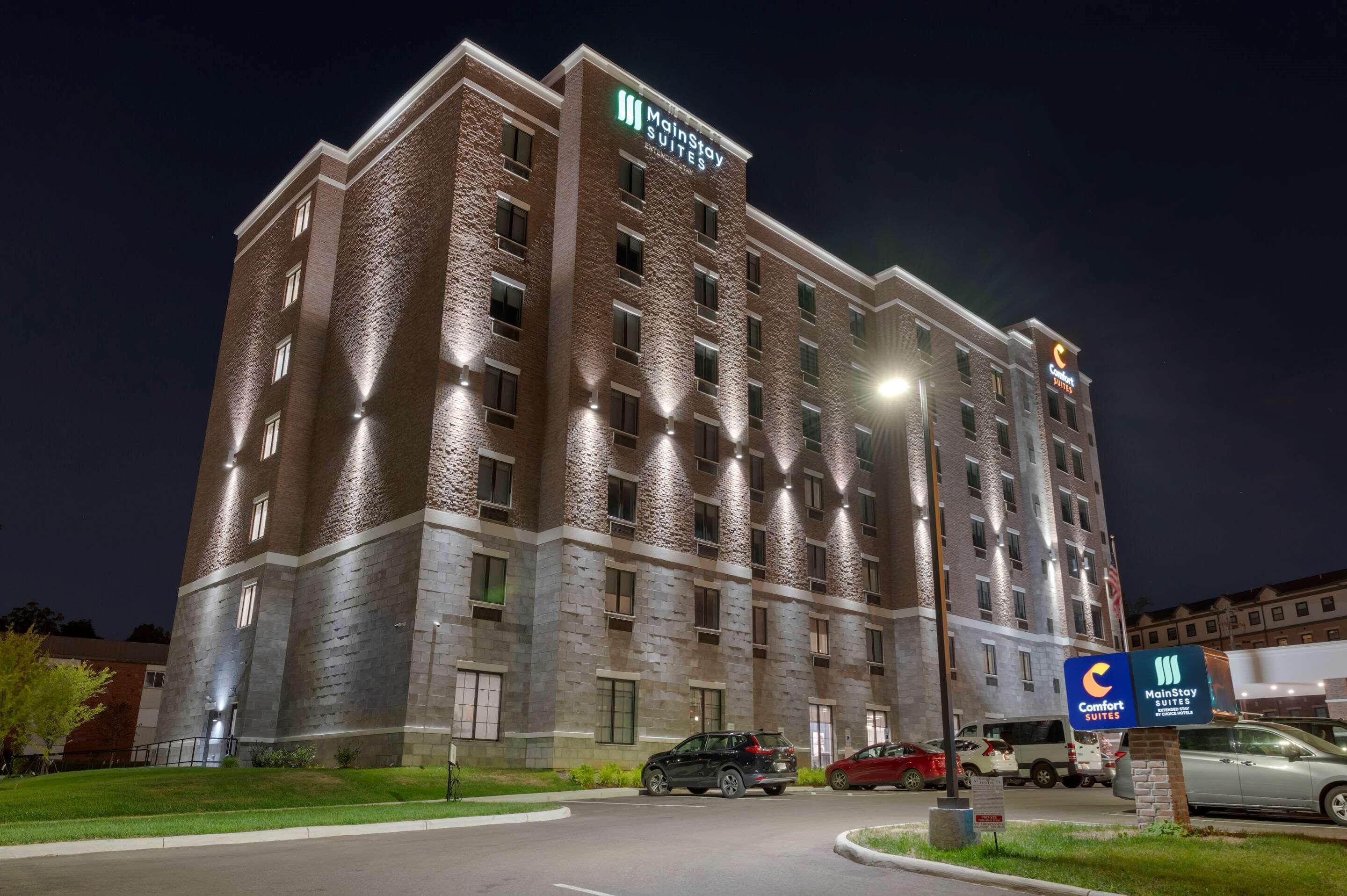 Mainstay Suites Cincinnati University - Uptown ภายนอก รูปภาพ