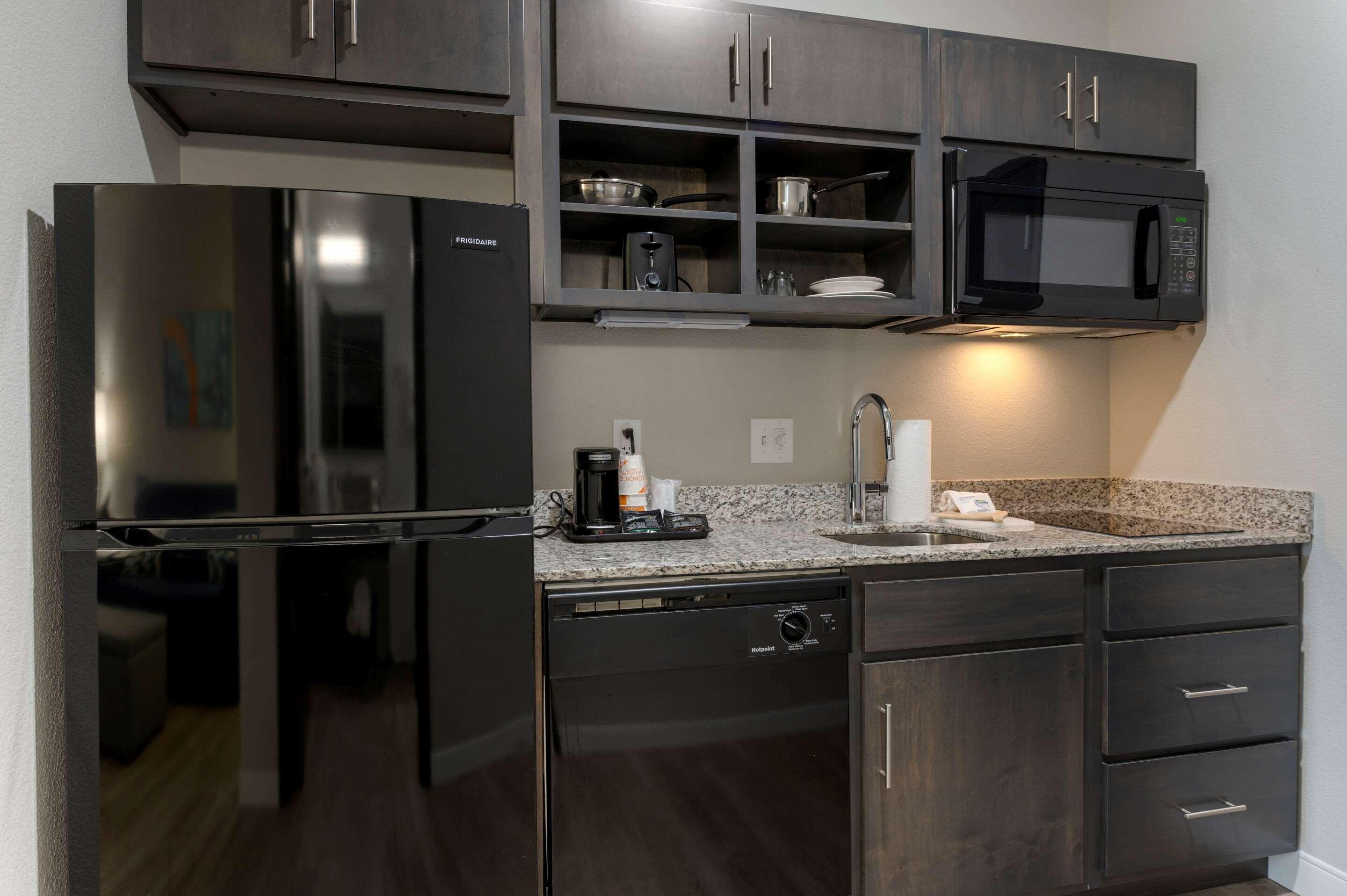 Mainstay Suites Cincinnati University - Uptown ภายนอก รูปภาพ