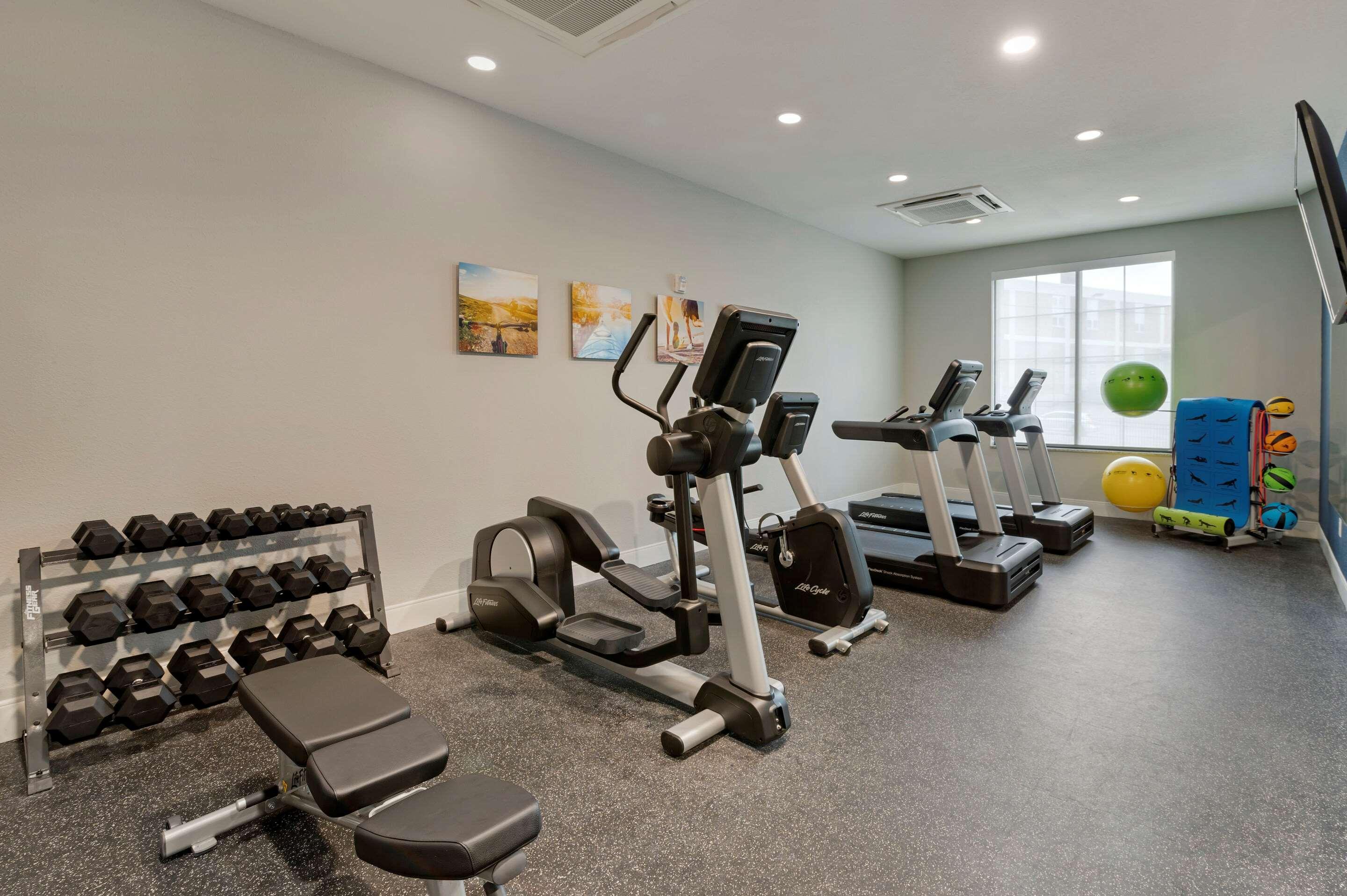 Mainstay Suites Cincinnati University - Uptown ภายนอก รูปภาพ