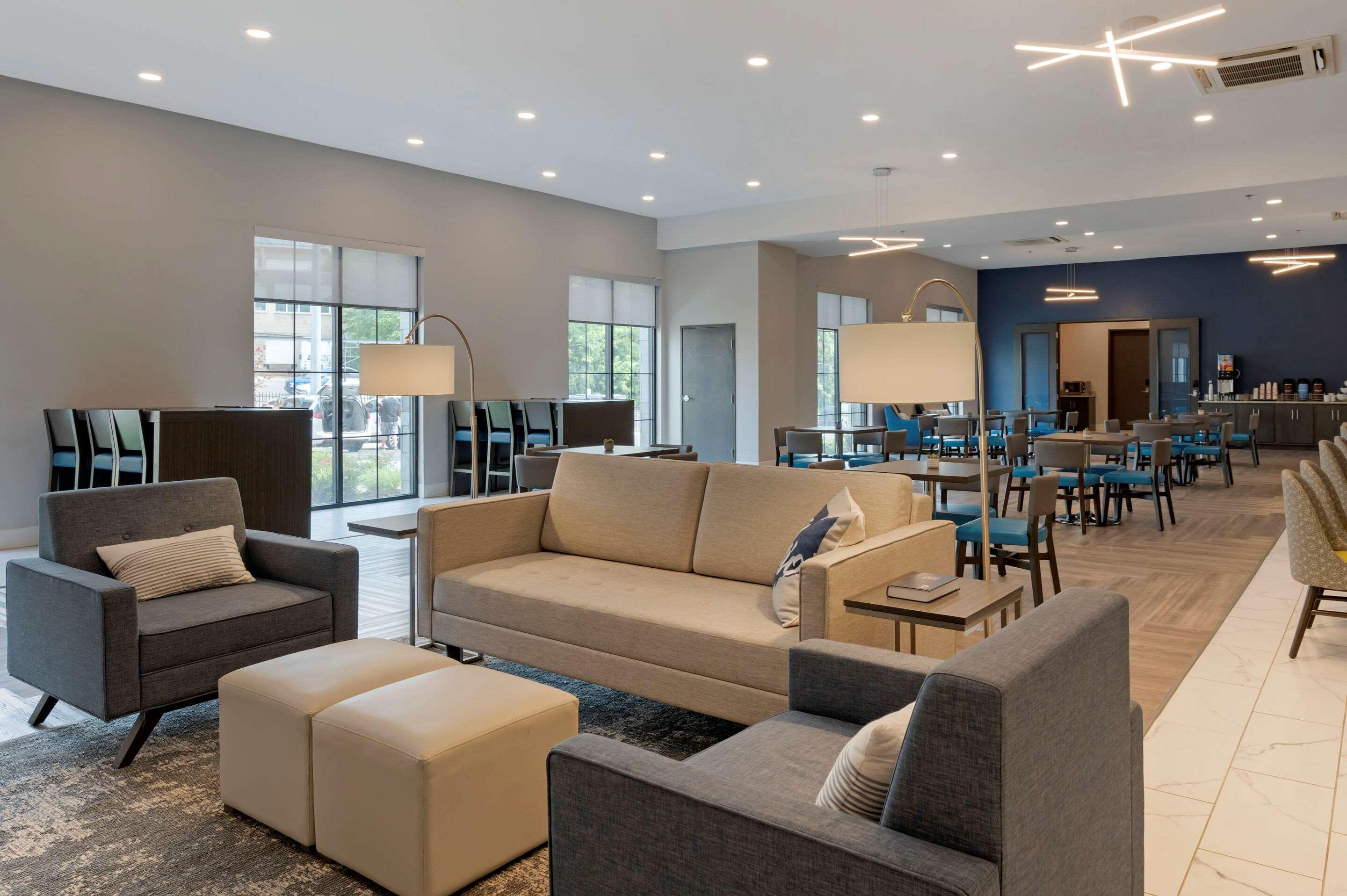 Mainstay Suites Cincinnati University - Uptown ภายนอก รูปภาพ