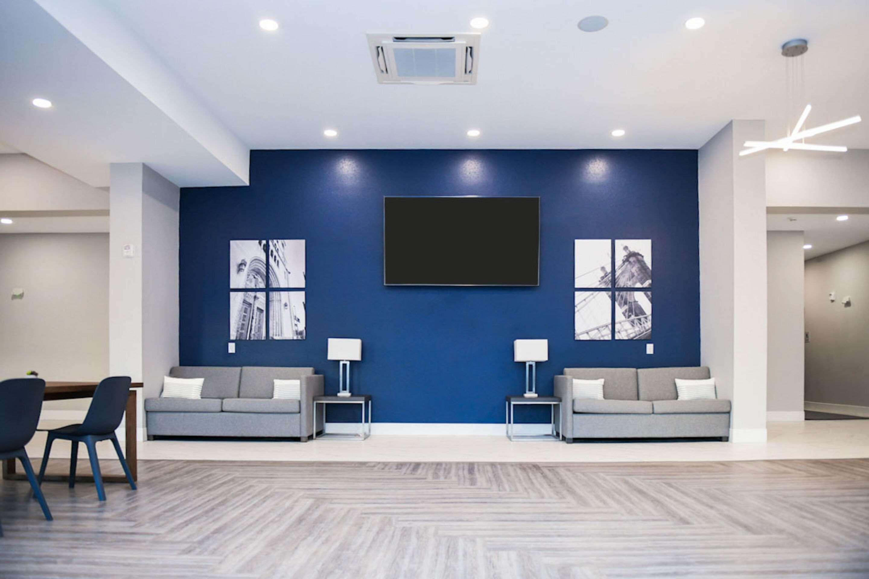 Mainstay Suites Cincinnati University - Uptown ภายนอก รูปภาพ